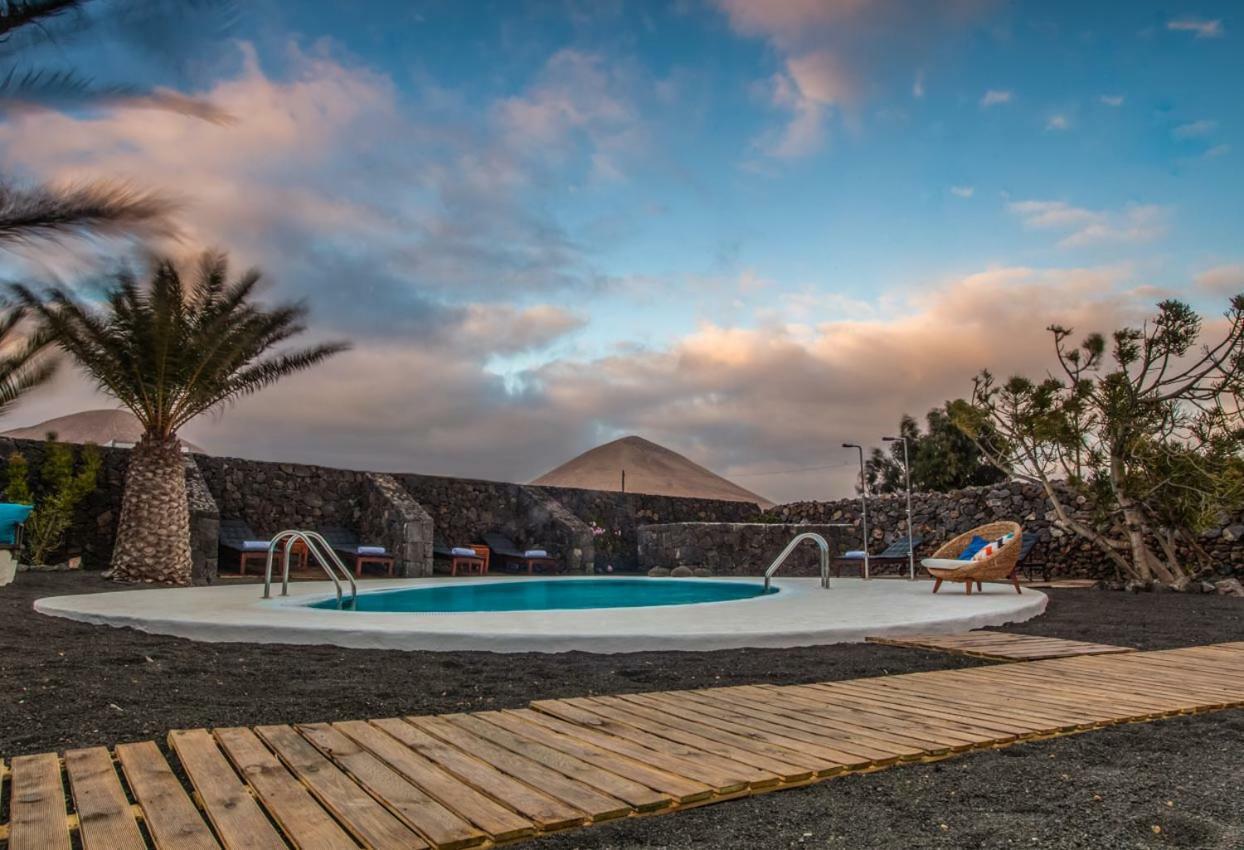 Los Lirios Hotel Rural - Adults Only Tías Dış mekan fotoğraf