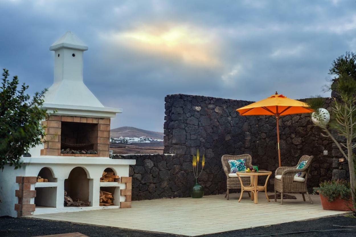 Los Lirios Hotel Rural - Adults Only Tías Dış mekan fotoğraf