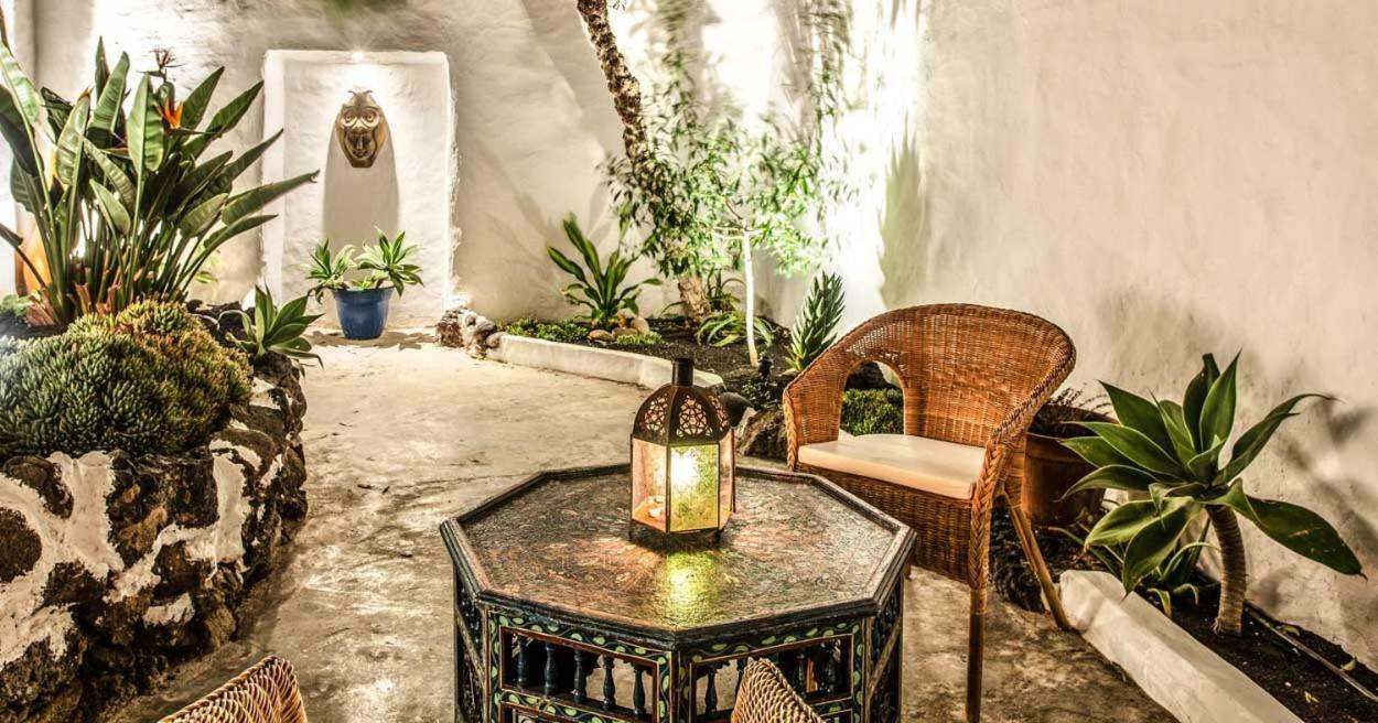 Los Lirios Hotel Rural - Adults Only Tías Dış mekan fotoğraf