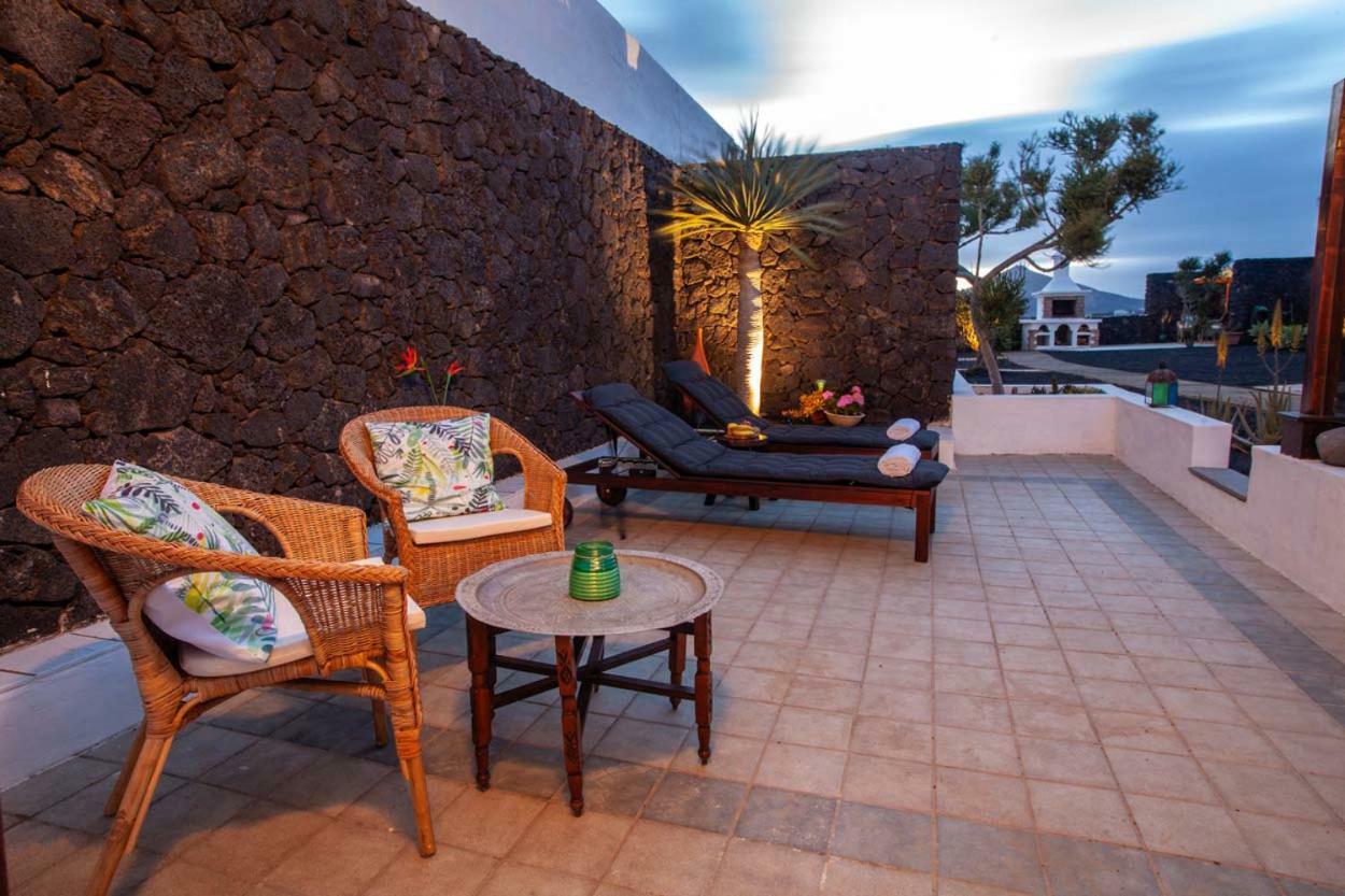 Los Lirios Hotel Rural - Adults Only Tías Dış mekan fotoğraf